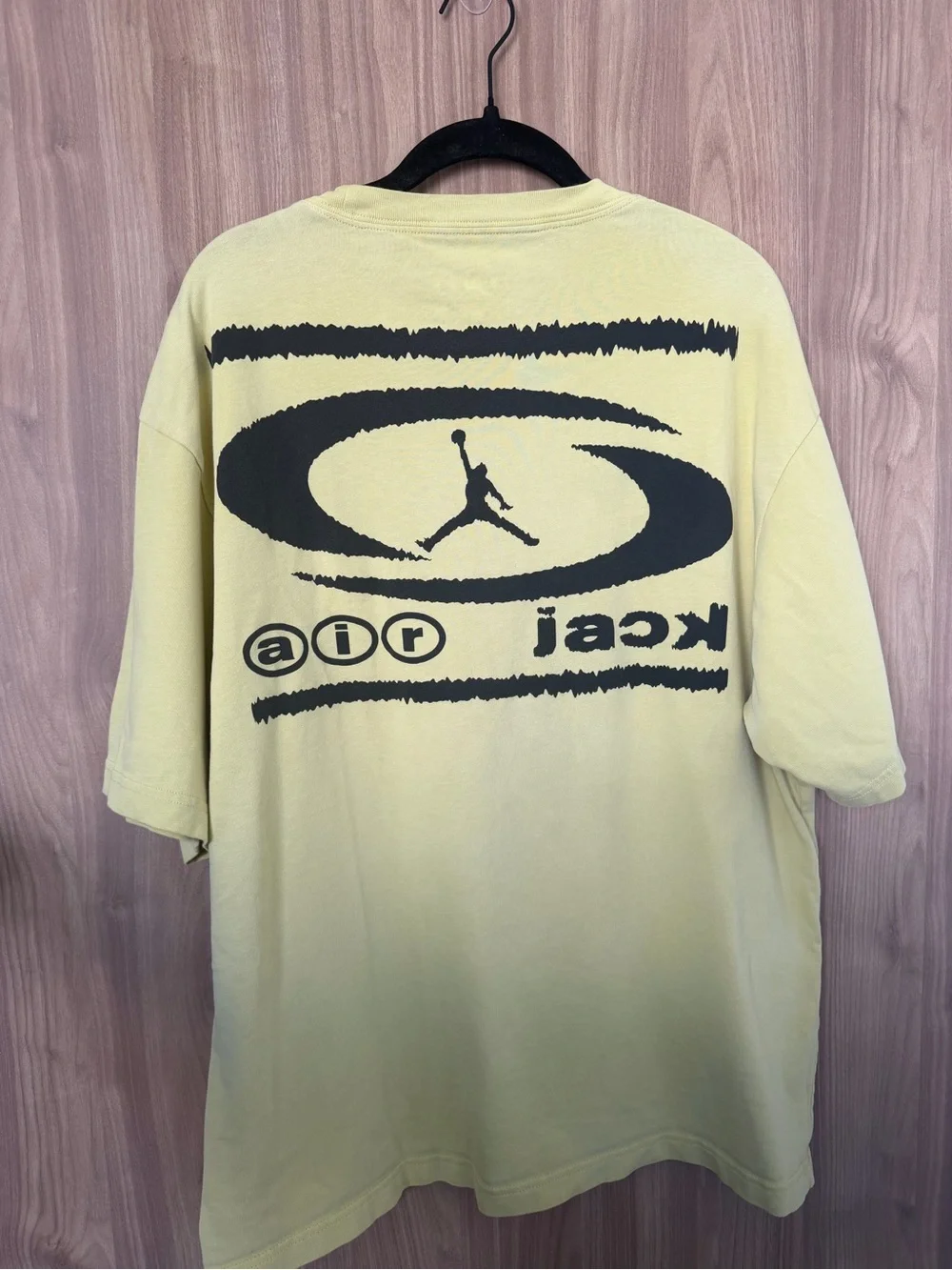 Air Jordan Men’s Short Sleeve Graphic T-Shirt in Pale Yellow
